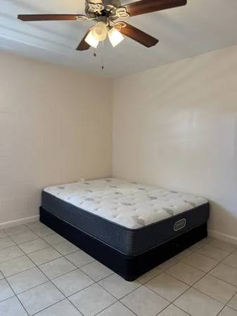 $1,350 / 2br - BEAUTIFUL 2 Bedroom/1 Bath Apartment - Available Now!!! (Waikiki)63686672397443123