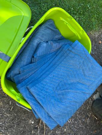 quilted moving blankets 1