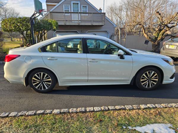 2019 Subaru Legacy AWD Premium - One Driver Great Condition 1