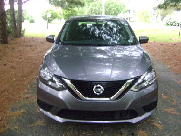 2018 Nissan Sentra SV ONLY 34000 MILES - $10,500 (Trevor WI nearby Antioch IL)63618720999683121