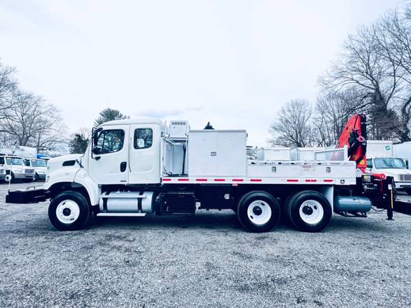 2011 Freightliner M2 106 - Photo 10