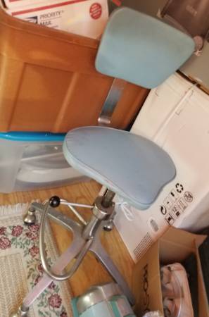 Super Cool Vintage Dentist Chair (for the dentist - not the patient) 1
