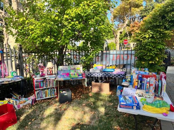 Yard sale photo