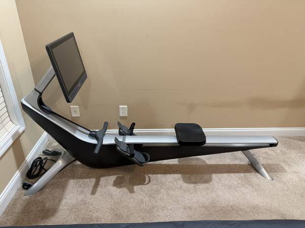Hydrow Origin Rowing Machine 1