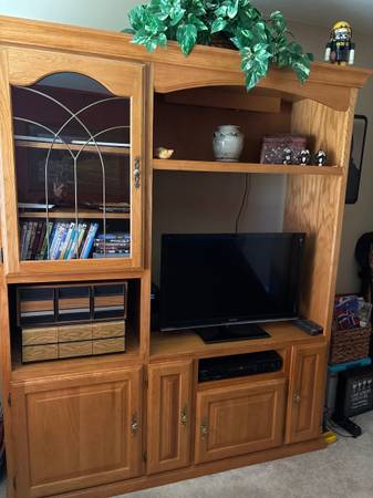 Lighted oak cabinet 1