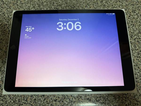 Space Gray iPad 9th Gen 1