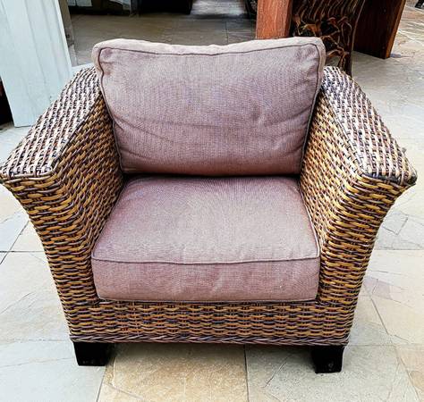 Pier 1 Wicker Chair 1