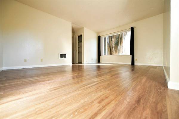 $2,695 / 2br - 2bed/2bath Apartment in Quiet Corner of Berkeley, Close to Campus (berkeley)63686121807491122