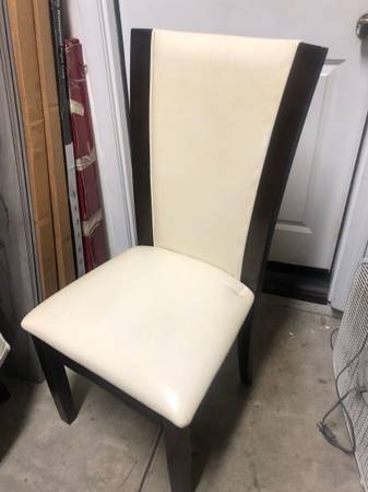 Glass dining table with 6 chairs 1