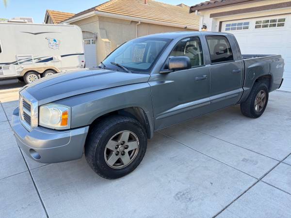 2005 dodge Dakota 4x4 - $4,000 (brentwood / oakley)63470418362115128