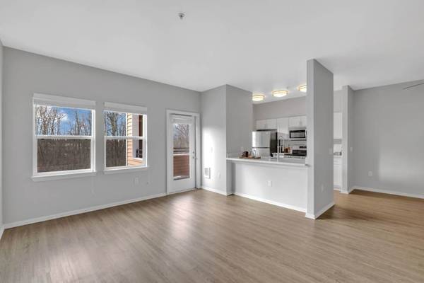 $1,549 / 1br - 903ft2 - ¡Amplio apartamento de 1 dormitorio/1 baño en Tacoma, WA!63850638896771124