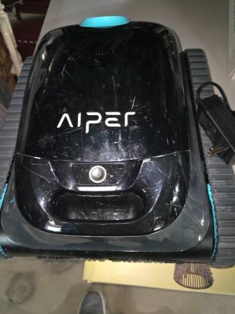 Aiper Pool Clean Robot 1