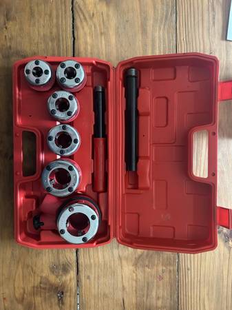 Pipe Threading Tool 1
