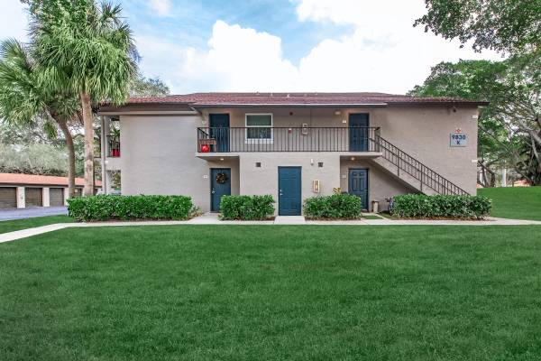 $2,590 / 3br - 1400ft2 - Enjoy Pet Stations, Bark Parks & On-Call Support! 🐶 (9873 Lawrence Road, Boynton Beach, FL)64002012840705120