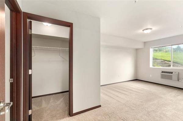 $999 / 578ft2 - Pioneer Meadows - ¡Vida moderna y ubicación perfecta!63793059900547122