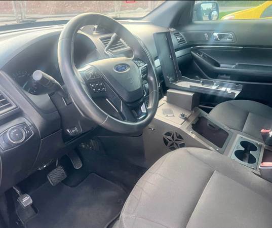 Negro Ford Interceptor 2019, 3.5L - $12,000 (Houston)63617036014337123