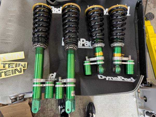 Tein Type RS Coilover, remote reservoirs for a Nissan GT-R R33, R34 1