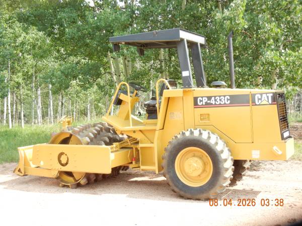 Caterpillar CP433C Compactor 1