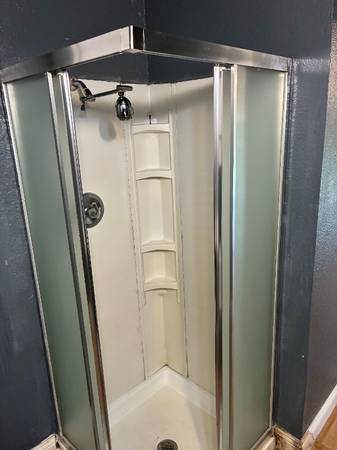 $1250.00 / 1br - 350ft2 - **RENT SPECIAL!** - Charming Studio Duplex Apartment in Sacramento63900180375810123
