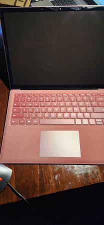 $$$$$ Microsoft Surface Laptop 2 1