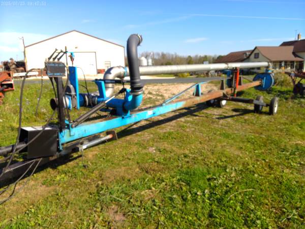 Better built 26ft manure pump 1