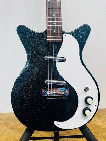 Danelectro ‘59 MJ Limited Edition in Black Sparkle 1
