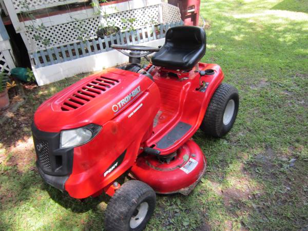 LAWN  TRACTOR 1