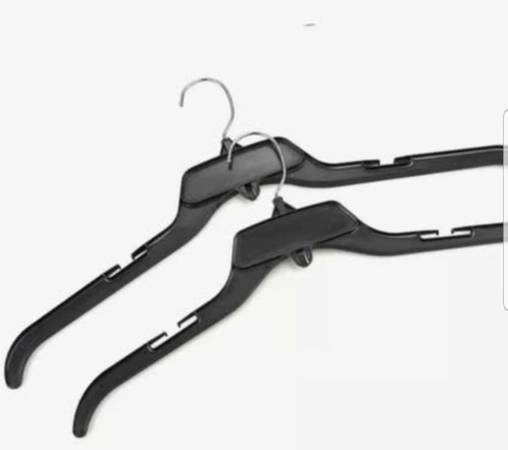 200 durable  black plastic clothes hangers 1