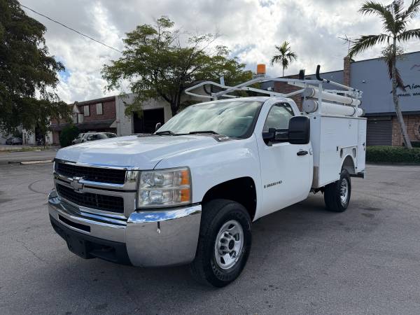 2008 Chevrolet Silverado 3500 Utiliti Service Body 1