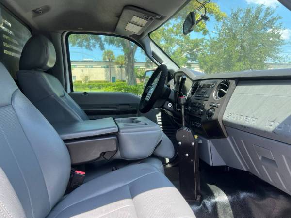 2015 Ford F550 Super Duty - Photo 15