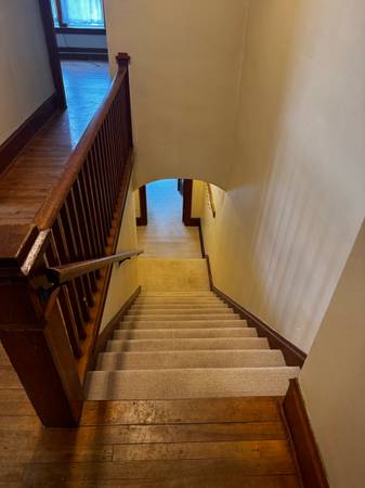 $1,750 / 1br - 1000ft2 - Flynn ave, large living room, osp, heat included (Burlington)63976980314499122