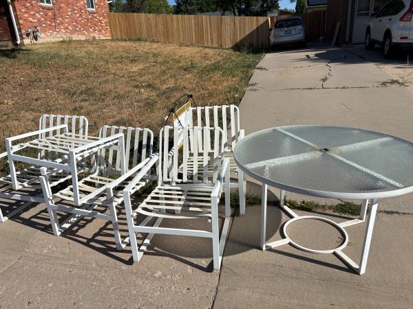 Free deck furniture 1