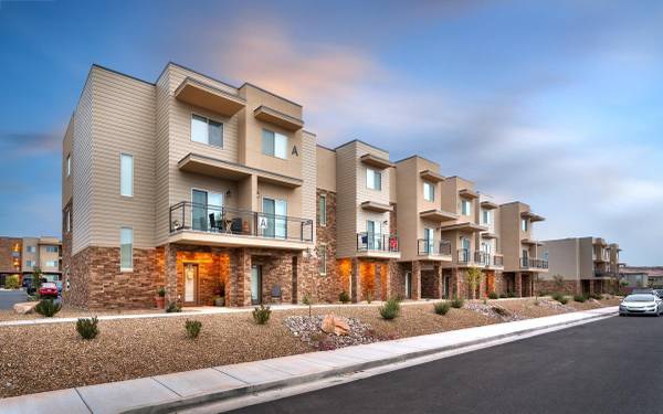 $1,699 / 2br - 1141ft2 - High End Stainless Whirlpool Appliances, Elevator, Handrails (84780)63623245442817122