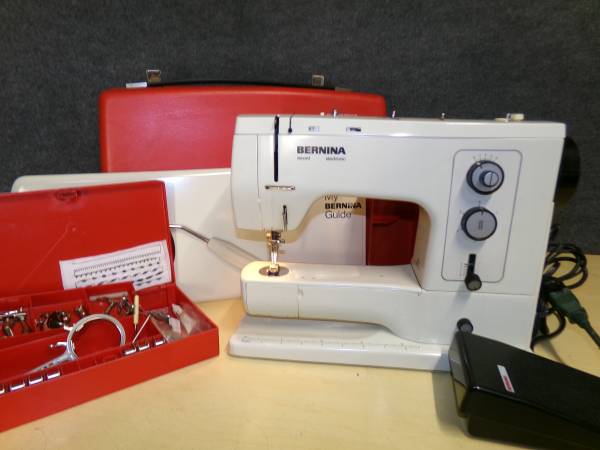 Bernina 830 Record Electronic Sewing Machine (81)(126) 1