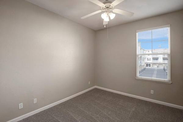 3 BEDS @ $2899, AVAIL NOW! 1 MONTH FREE, CALL TODAY!! 1