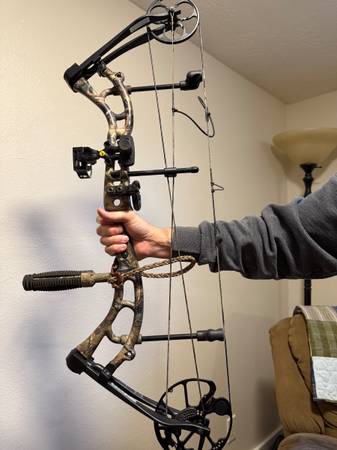 Compound Bow 1