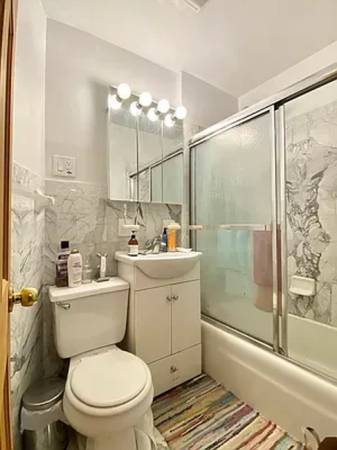 $2,055 / 1br - Great Location One Block From Central Park (New York)64212271760001120