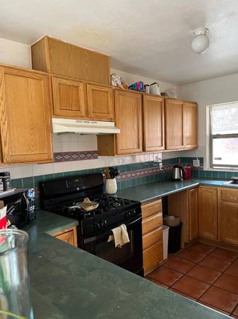 $900 big room (Off Agua Fría between Siler and Osage))63659763621251122