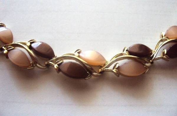 Vintage Choker Necklace -16” - $12 (Fenway, Boston)63471261443843122