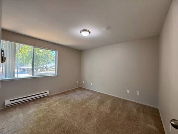 $1,650 / 2br - 829ft2 - A fresh take on living: Explore our 2 BR, 829 Sq Ft spaces. (AUBURN - Auburn’s downtown)63850756755203120