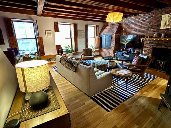 $3,500 / 2br - 1250ft2 - 162 Commercial St., #2 (Boston-Waterfront)63699488032897120