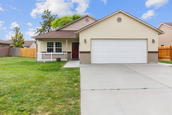 $1,750 / 3br - 1350ft2 - 3 Bed 2 Bath Home for Rent (Kimberly)63963189393282120