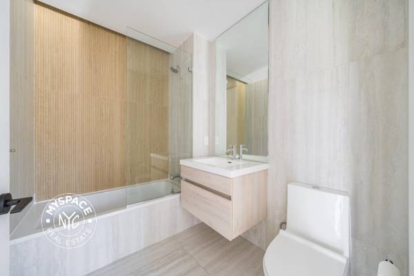 $3,208 / 1br - SIN COMISIÓN 1BR moderno con comodidades | Bushwick privilegiado, L/L, gimnasio, azotea (Bushwick)63689881238657124