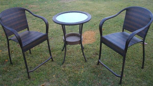 Rattan chairs and table 1