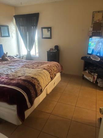 $800 / 3br - Master bedroom for rent (Modesto)63654929587969121