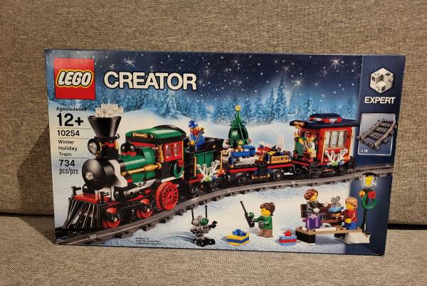 New LEGO 10254 Winter Holiday Train 1