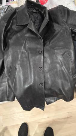 Leather look like jacket size L looks new 1