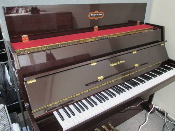 SCHAFER SONS Piano 1