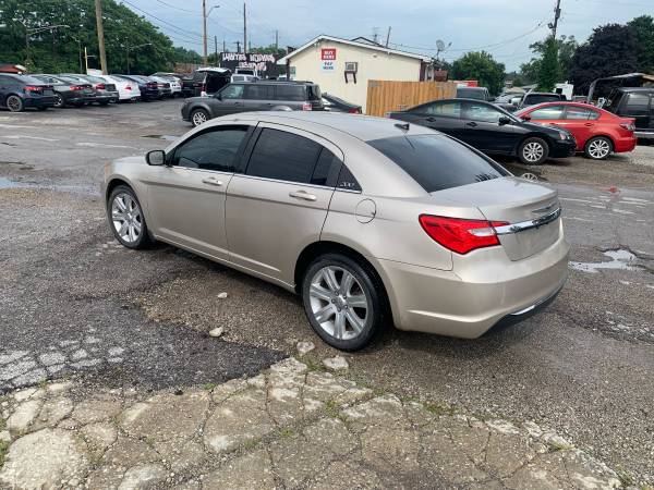2013 CHRYSLER 200 LX - $2,195 (INDIANAPOLIS)63621979198339121