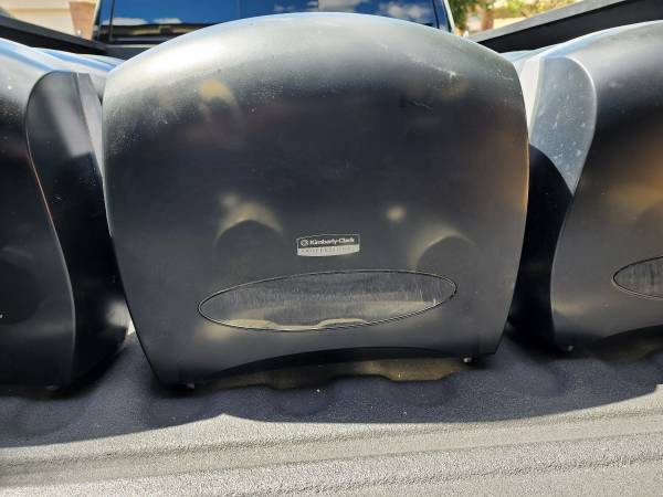 Restaurant Toilet Paper Dispensers 4 Sale... 1